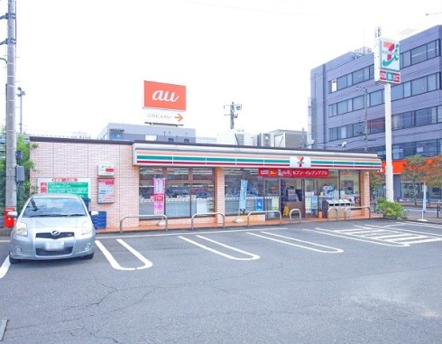 セブンイレブン福生駅東店