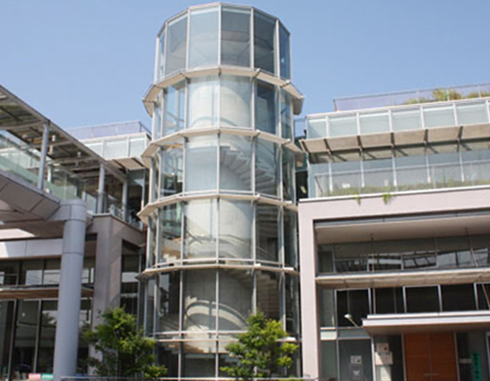 プリモライブラリーはむら（羽村市図書館）