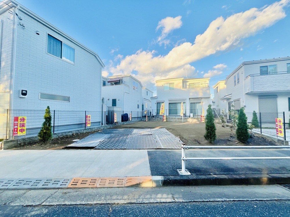 のびやかに広がる整形地。お家もカースペースも、ゆとりをもってご計画いただけます。 