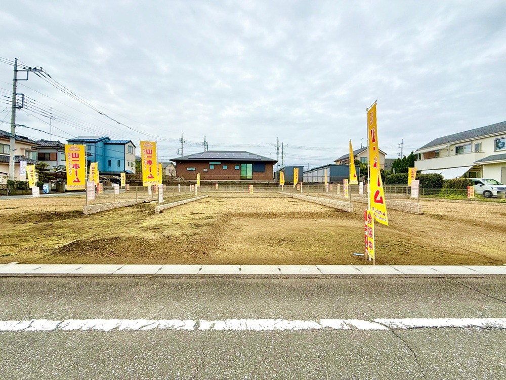 緑豊かで閑静な住宅街に３７坪超の整形地を用意。建築条件付き売地の良さを最大限に活かすことができます。