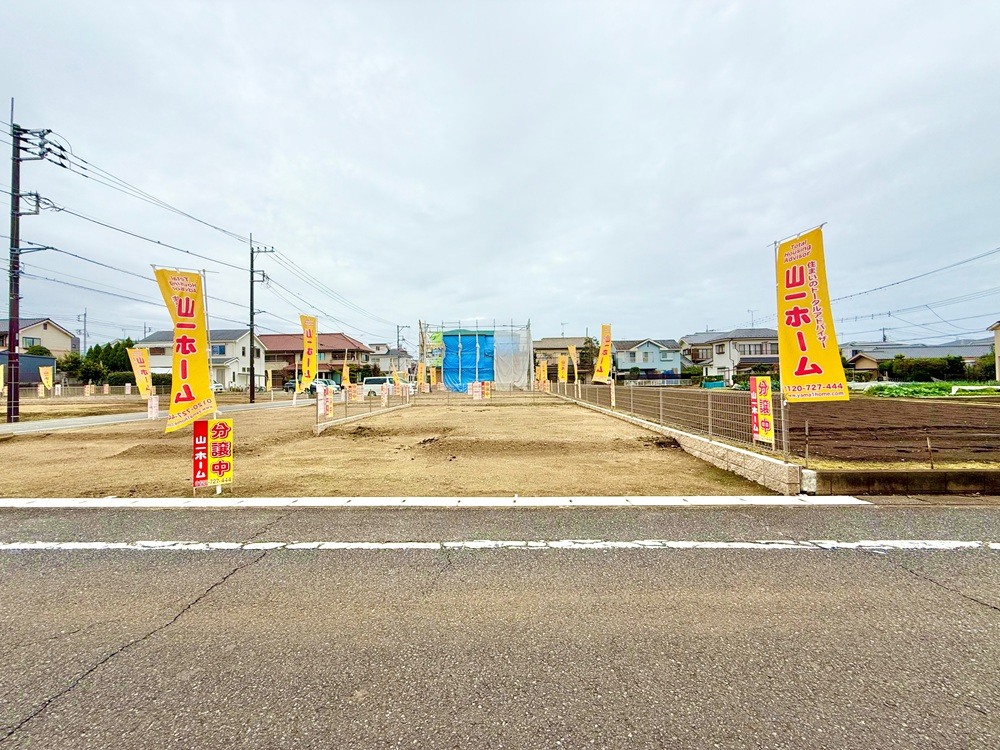 緑豊かで閑静な住宅街に３５坪超の整形地を用意。建築条件付き売地の良さを最大限に活かすことができます。