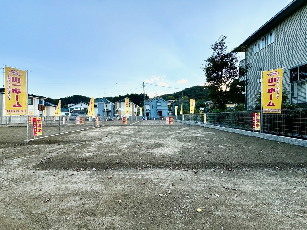 多摩川の美しい水の潤いと豊かな緑に抱かれ、自然を身近に感じることできます。