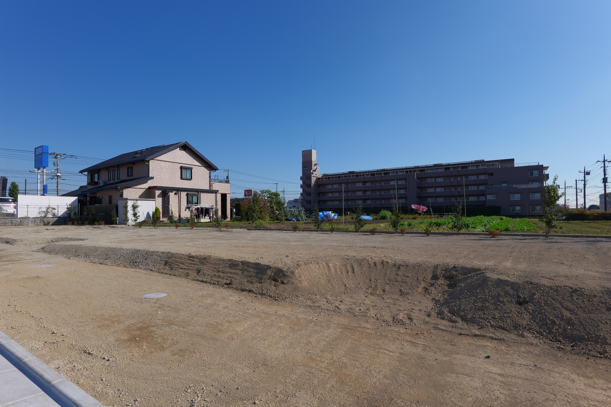 敷地面積は33坪超で、幅広い年齢層の方が住みやすい住環境が整っています。 