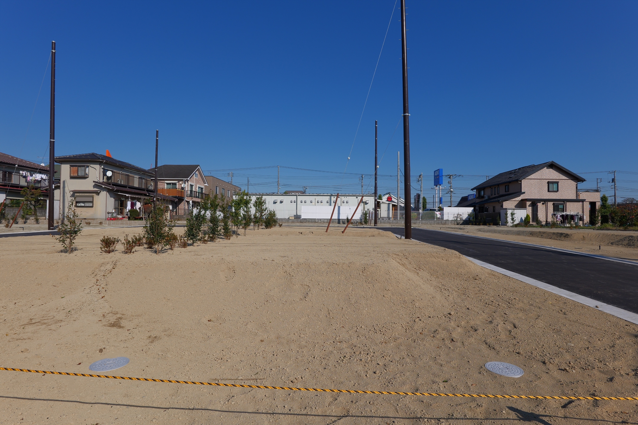 敷地面積は33坪超で、幅広い年齢層の方が住みやすい住環境が整っています。 