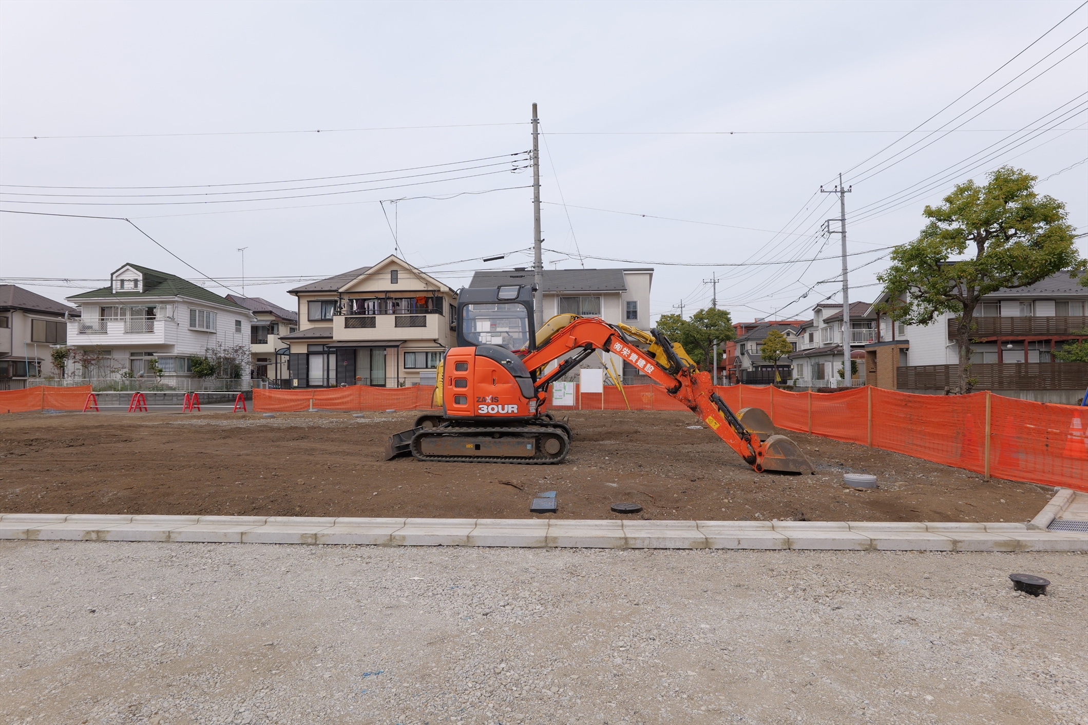 緑豊かで閑静な住宅街に３6坪超の整形地を用意。建築条件付き売地の良さを最大限に活かすことができます。
