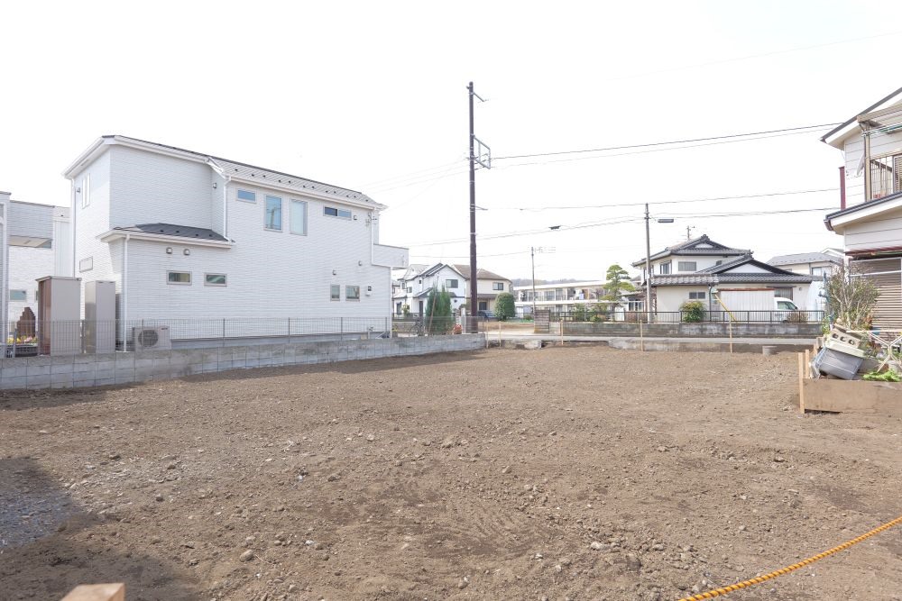 分譲地内道路は路面温度の低滅や透水性に優れたインターロッキングを採用。