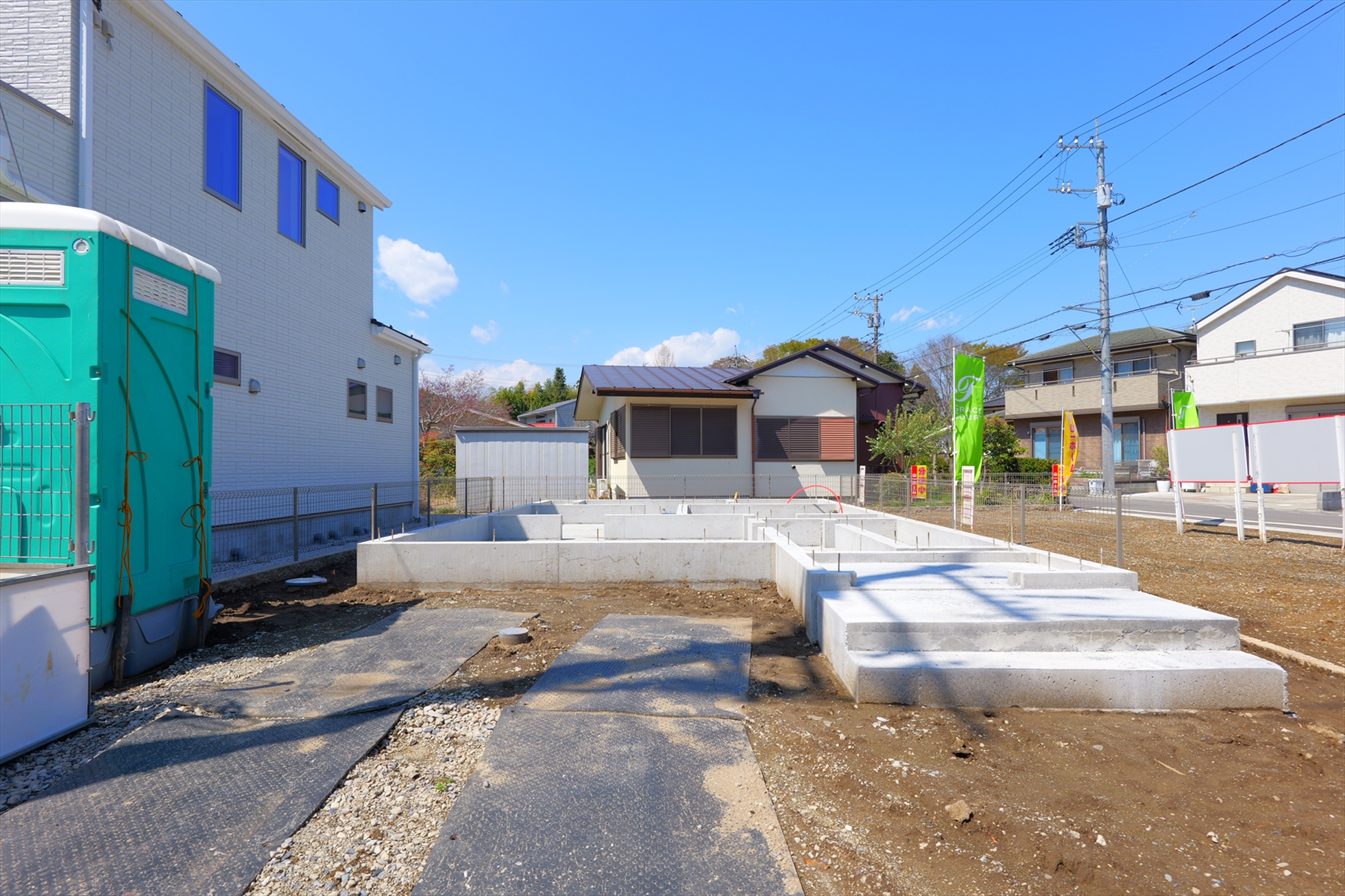 静かな住宅街で、落ち着いた暮らしをゆったりとお過ごしください。