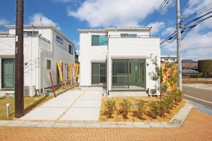 7.栄町2丁目A号棟外観